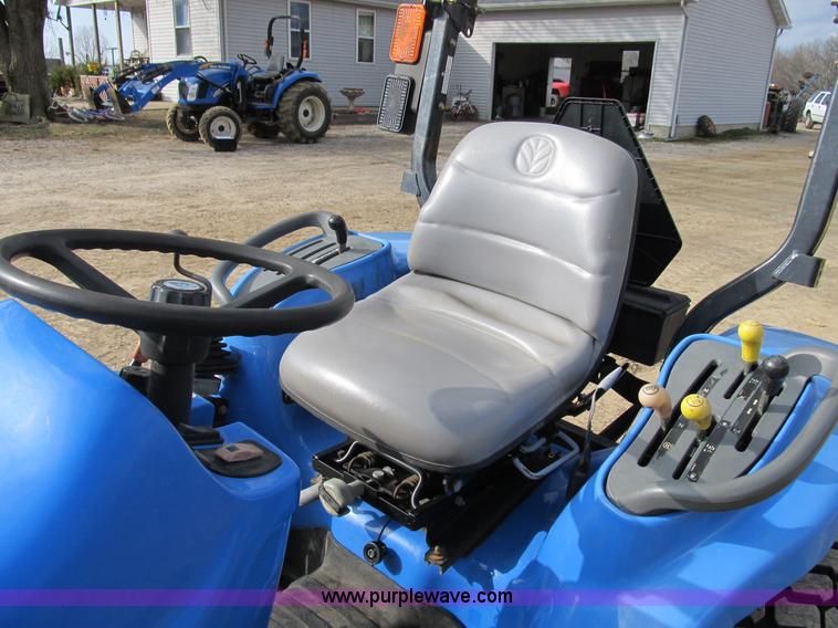 image for item B2630 2004 New Holland TC33DA MFWD tractor