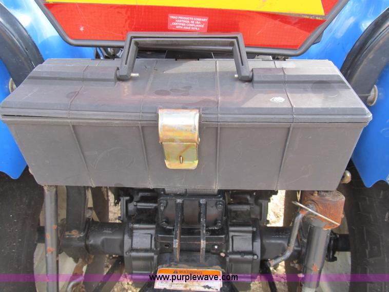 image for item B2630 2004 New Holland TC33DA MFWD tractor