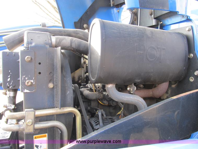 image for item B2630 2004 New Holland TC33DA MFWD tractor