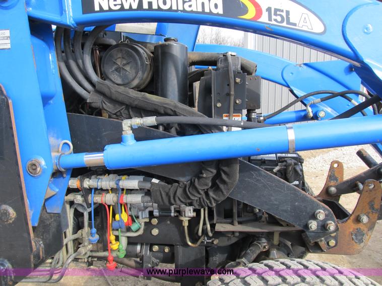 image for item B2630 2004 New Holland TC33DA MFWD tractor