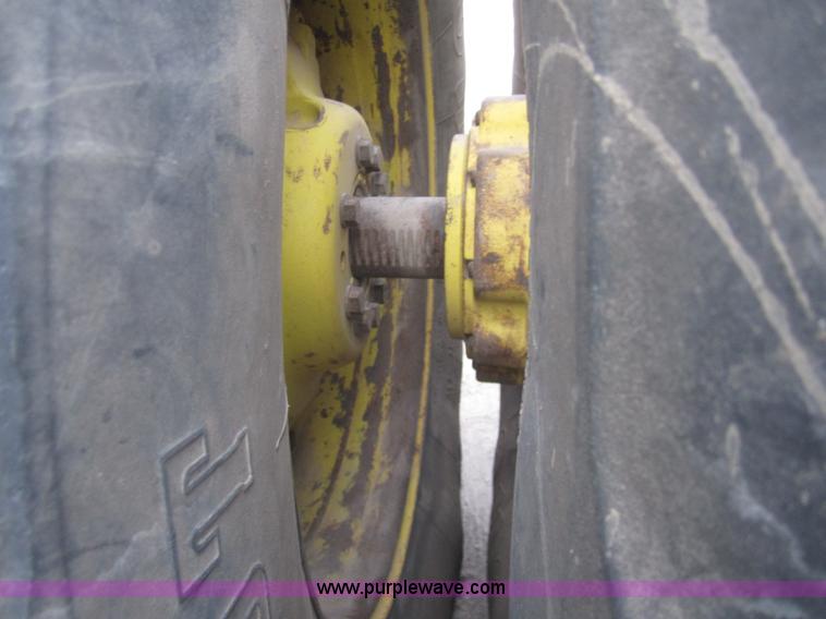 image for item B5690 2004 John Deere 9420 4WD tractor