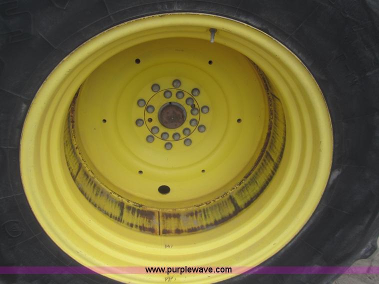 image for item B5690 2004 John Deere 9420 4WD tractor