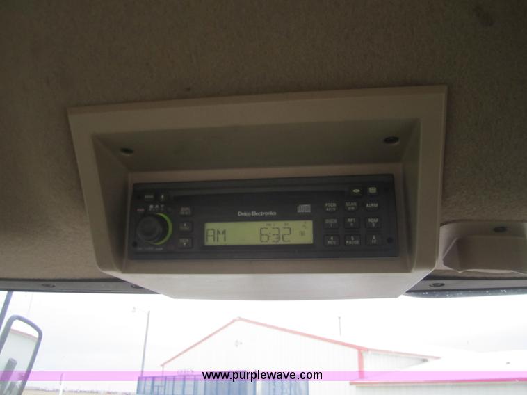 image for item B5691 2004 John Deere 9420 4WD tractor