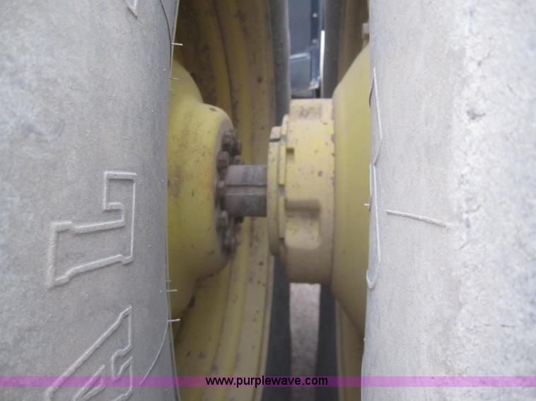 image for item B5691 2004 John Deere 9420 4WD tractor