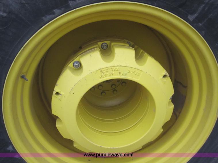 image for item B5691 2004 John Deere 9420 4WD tractor