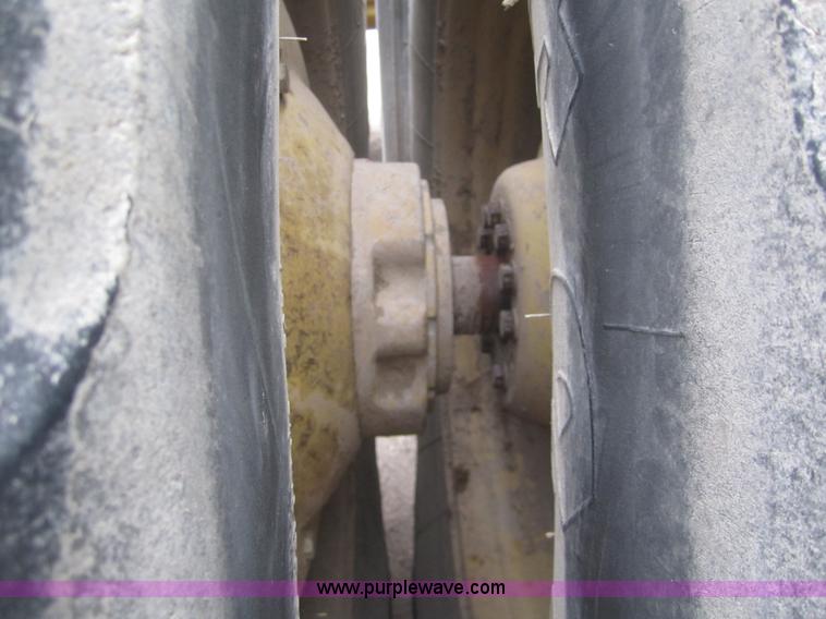 image for item B5691 2004 John Deere 9420 4WD tractor