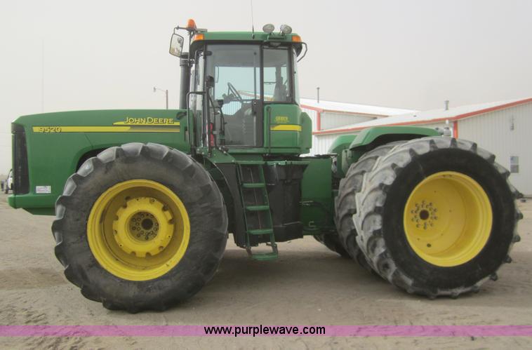 image for item B5692 2003 John Deere 9520 4WD tractor