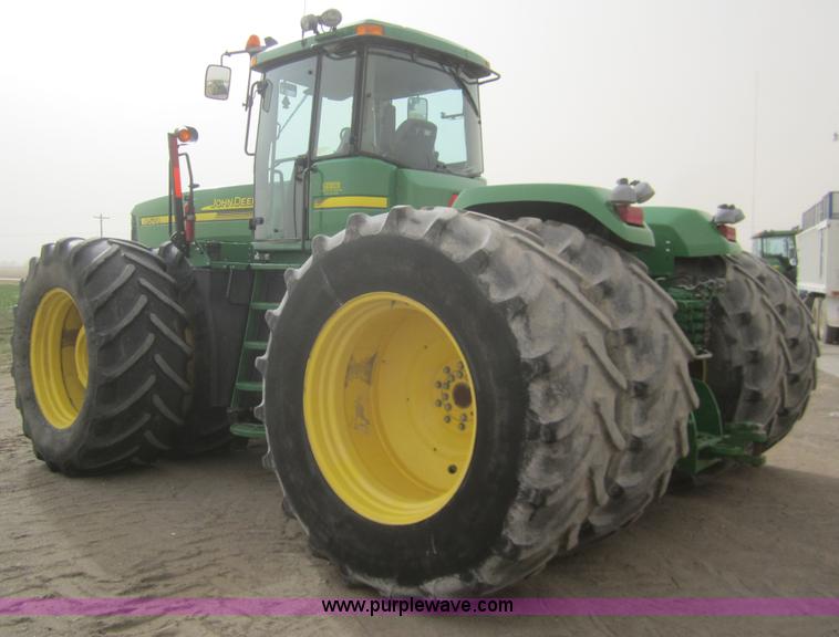 image for item B5692 2003 John Deere 9520 4WD tractor