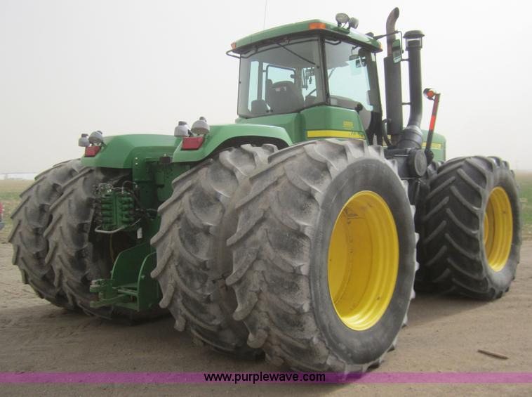 image for item B5692 2003 John Deere 9520 4WD tractor