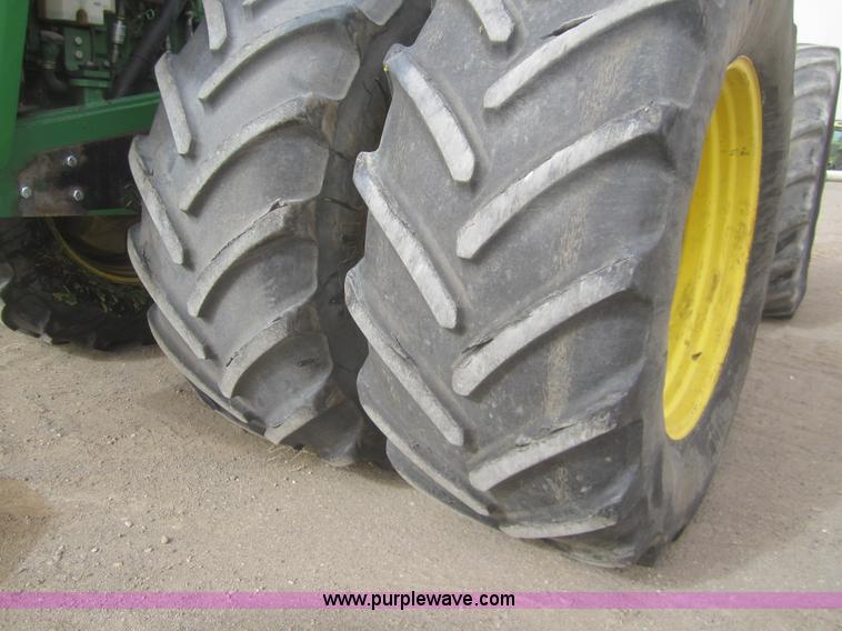 image for item B5692 2003 John Deere 9520 4WD tractor