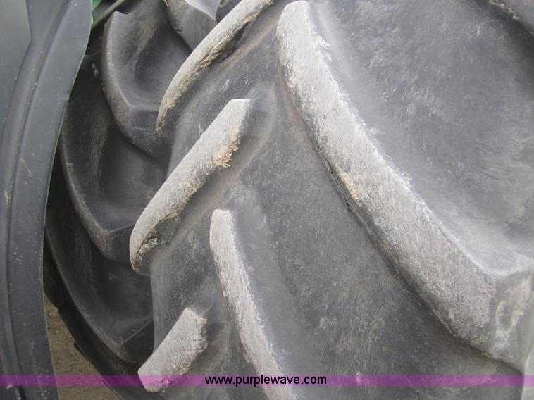 image for item B5692 2003 John Deere 9520 4WD tractor