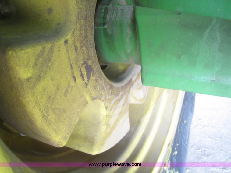 image for item B5692 2003 John Deere 9520 4WD tractor