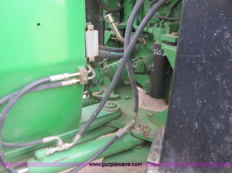 image for item B5692 2003 John Deere 9520 4WD tractor