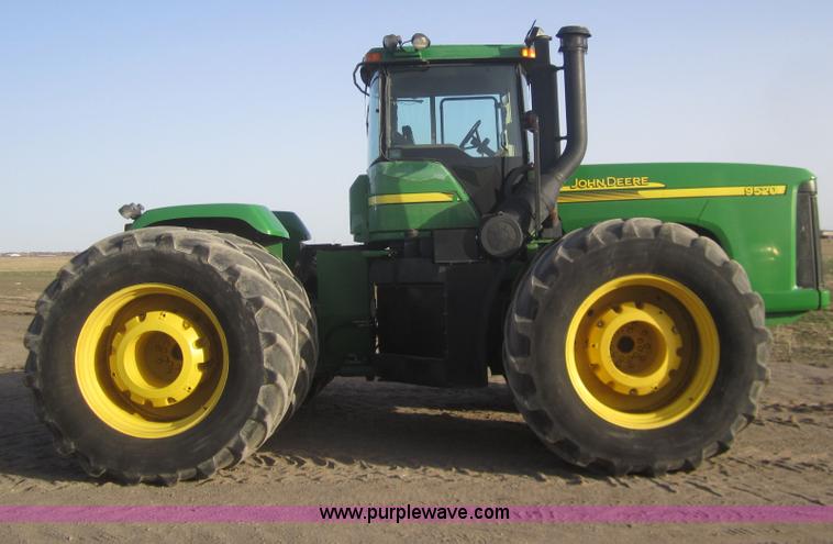 image for item B5693 2004 John Deere 9520 4WD tractor