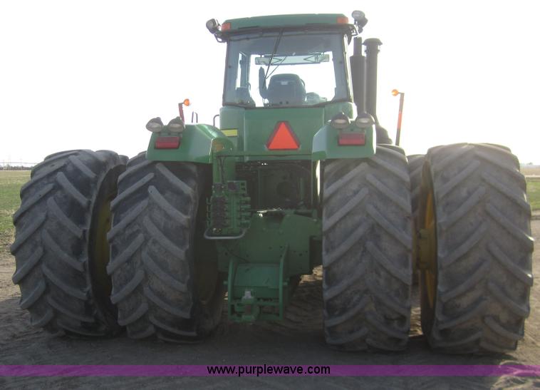 image for item B5693 2004 John Deere 9520 4WD tractor