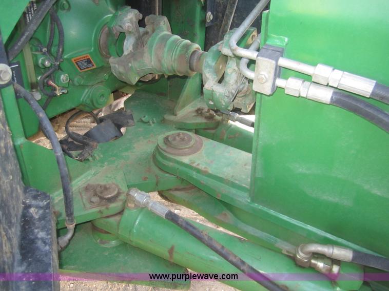 image for item B5693 2004 John Deere 9520 4WD tractor