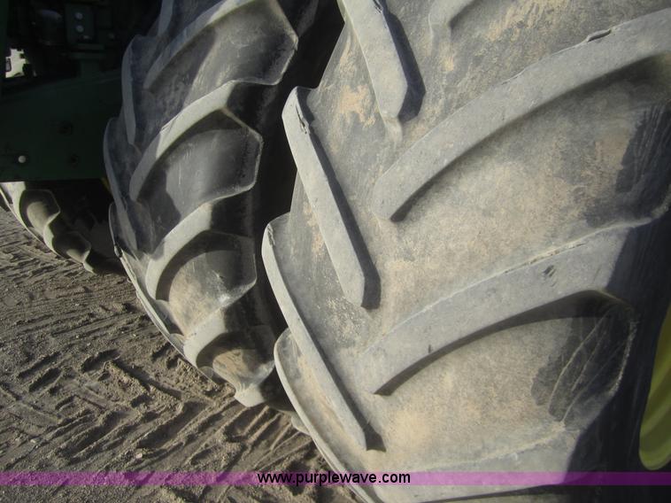 image for item B5693 2004 John Deere 9520 4WD tractor