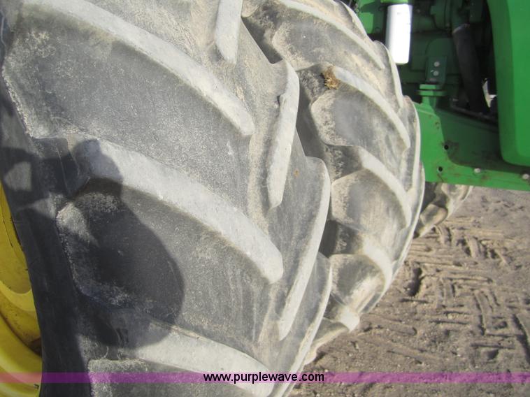 image for item B5693 2004 John Deere 9520 4WD tractor