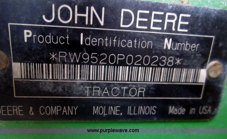 image for item B5693 2004 John Deere 9520 4WD tractor
