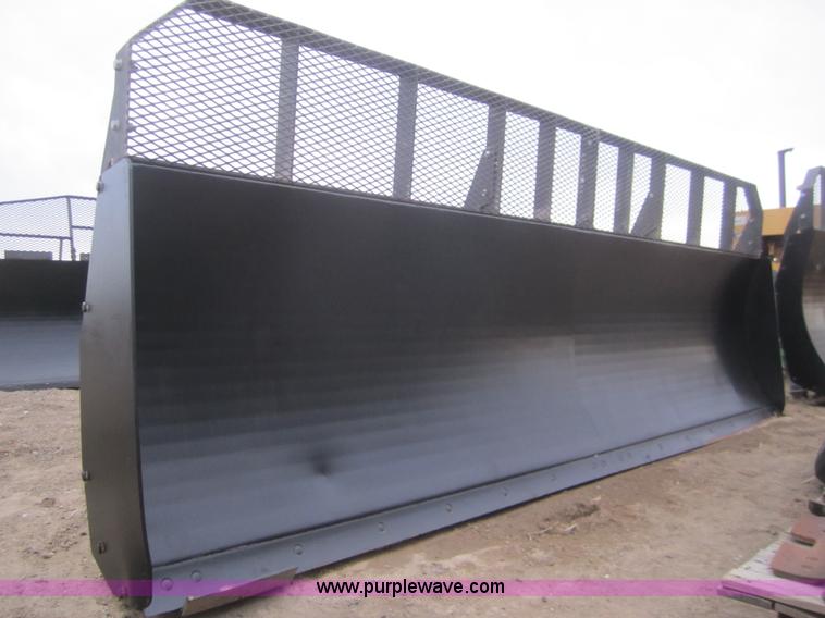 image for item B5695 2004 Leon 4000 14' 4-way dozer blade