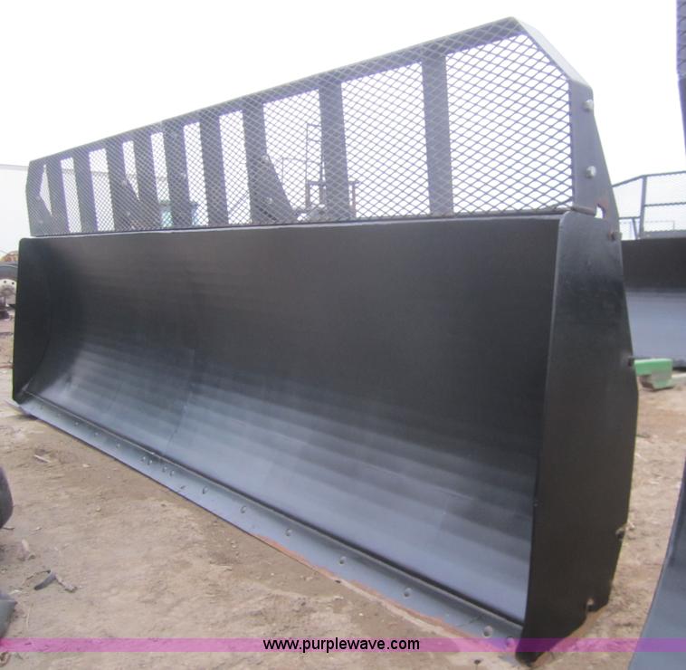 image for item B5695 2004 Leon 4000 14' 4-way dozer blade