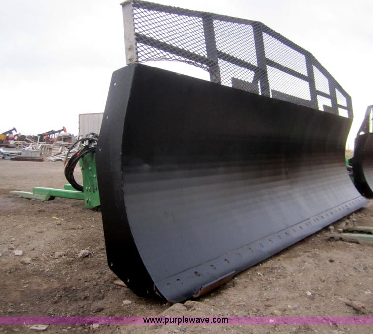 image for item B5696 2006 Leon 4000 14' 4-way dozer blade