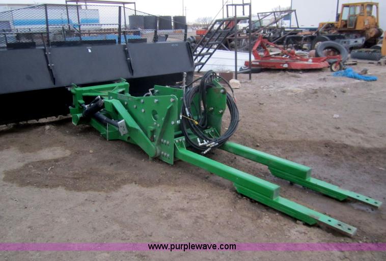 image for item B5696 2006 Leon 4000 14' 4-way dozer blade