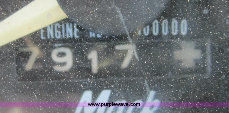 image for item B5699 1983 Mack R686ST silage truck