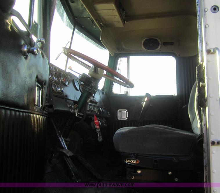 image for item B5700 1976 Kenworth W900 semi