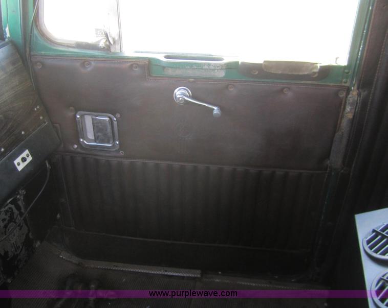 image for item B5700 1976 Kenworth W900 semi