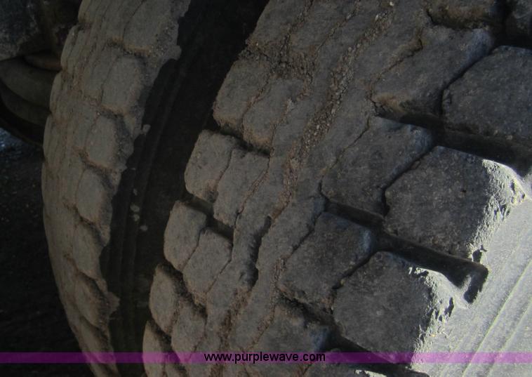 image for item B5700 1976 Kenworth W900 semi