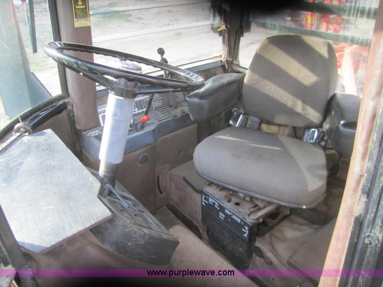 image for item B5738 1984 John Deere 8650 4WD tractor