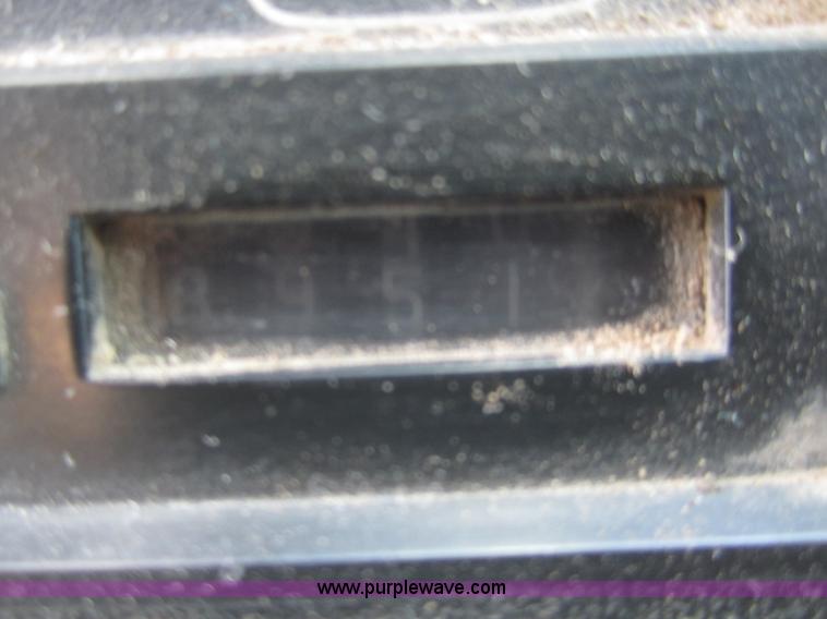 image for item B5738 1984 John Deere 8650 4WD tractor