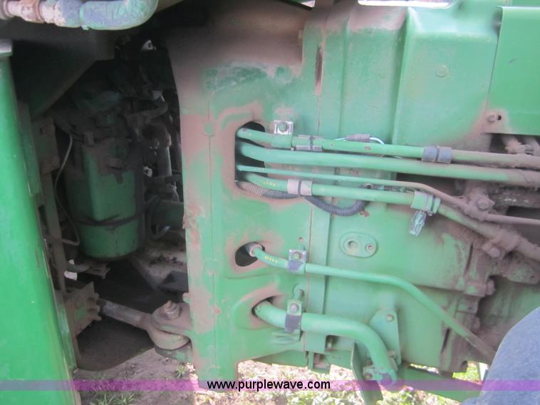 image for item B5738 1984 John Deere 8650 4WD tractor