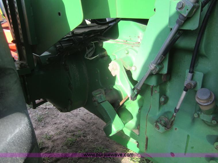 image for item B5738 1984 John Deere 8650 4WD tractor