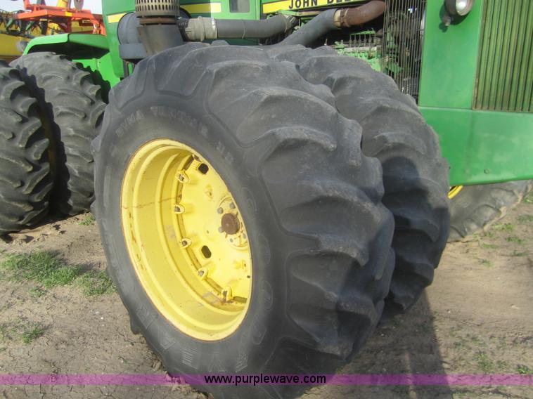 image for item B5738 1984 John Deere 8650 4WD tractor