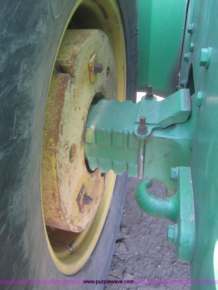 image for item B5738 1984 John Deere 8650 4WD tractor