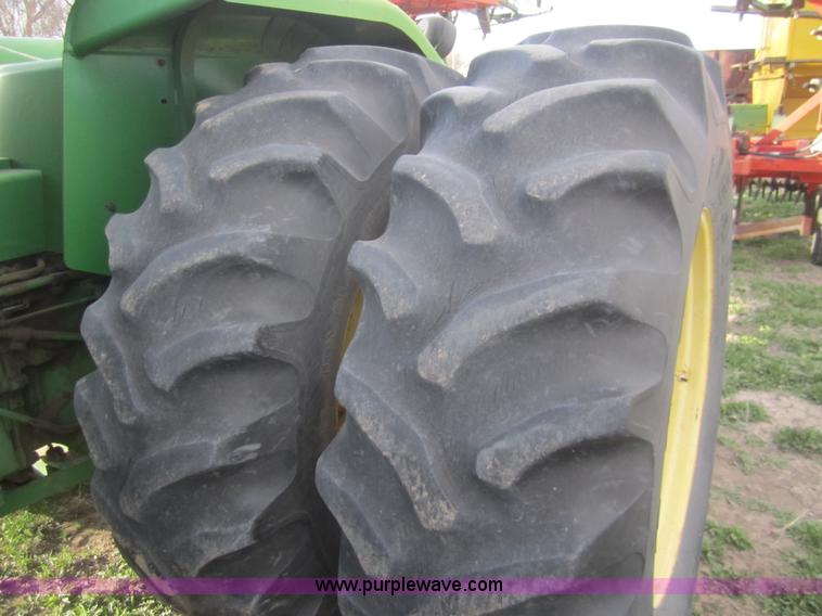 image for item B5738 1984 John Deere 8650 4WD tractor