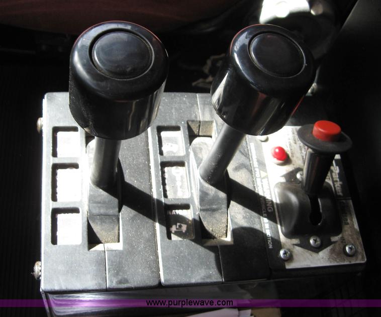 image for item B5743 1988 Peterbilt 377 silage truck