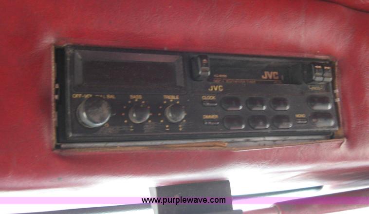 image for item B5743 1988 Peterbilt 377 silage truck