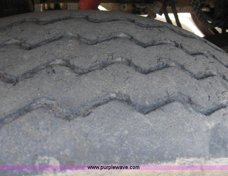 image for item B5743 1988 Peterbilt 377 silage truck