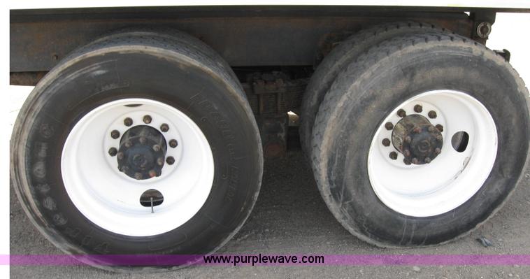 image for item B5743 1988 Peterbilt 377 silage truck