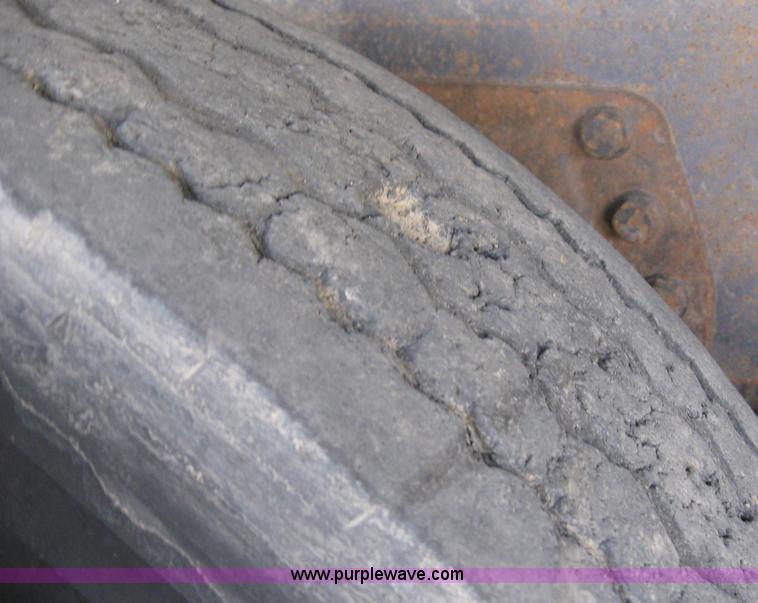 image for item B5743 1988 Peterbilt 377 silage truck