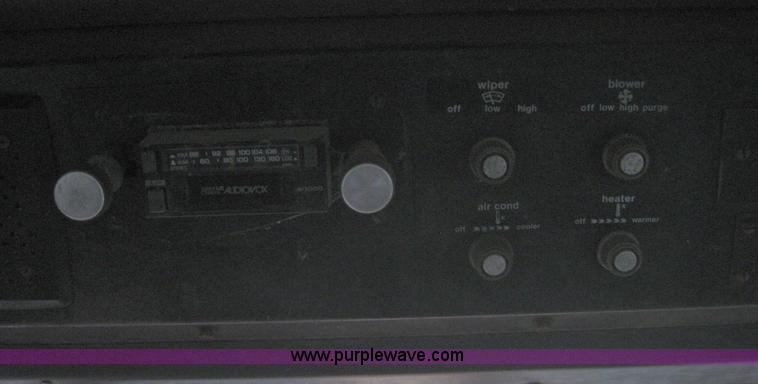 image for item B5746 Allis-Chalmers 7045 tractor