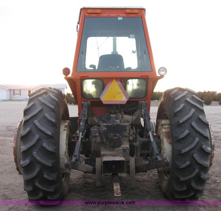 image for item B5747 Allis-Chalmers 7020 tractor