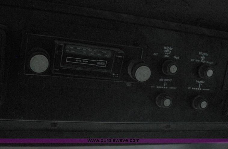 image for item B5747 Allis-Chalmers 7020 tractor