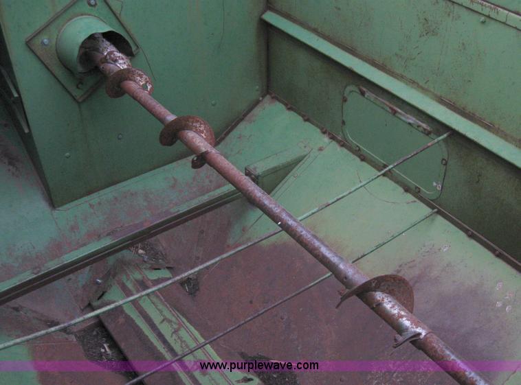 image for item B5748 John Deere 95 combine