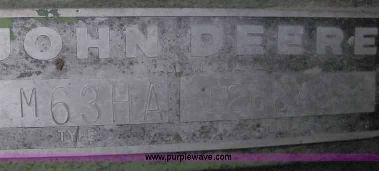 image for item B5748 John Deere 95 combine