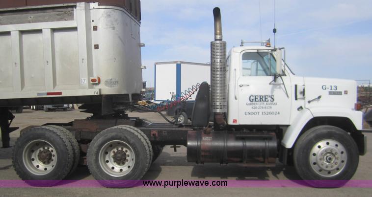 image for item B5762 1980 GMC Brigadier semi