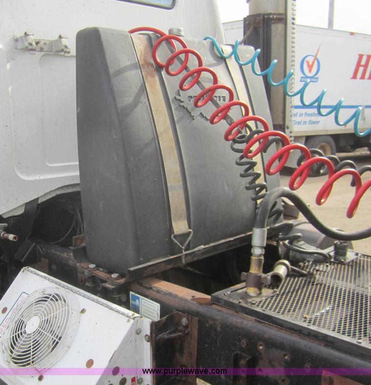 image for item B5762 1980 GMC Brigadier semi